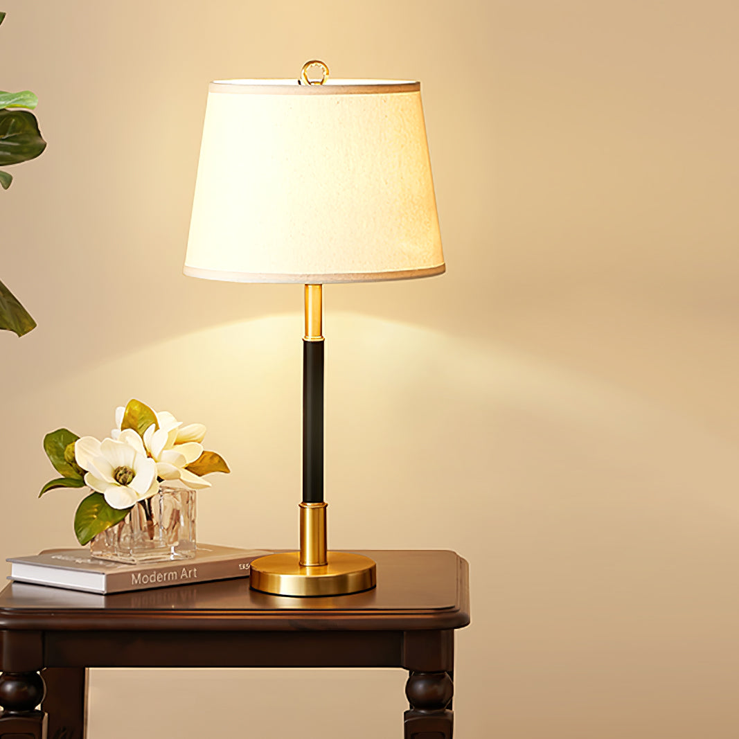 Lampe de Table en Laiton - Design Luxueux et Lumière Chaleureuse