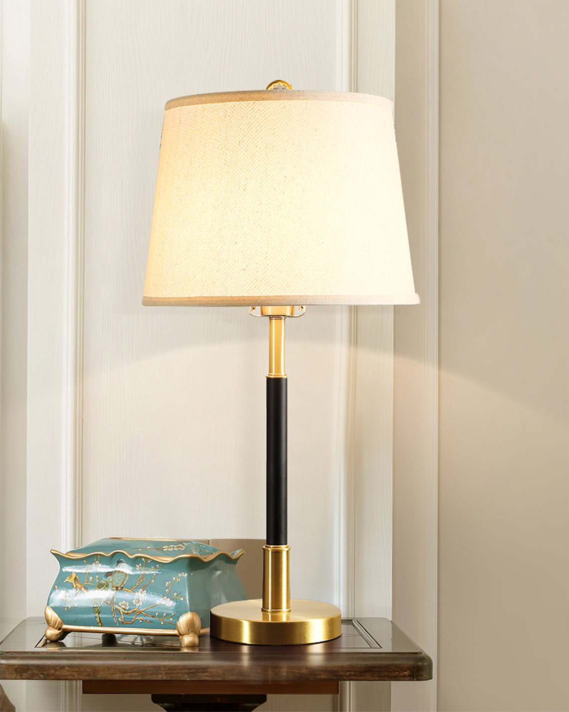 Lampe de Table en Laiton - Design Luxueux et Lumière Chaleureuse