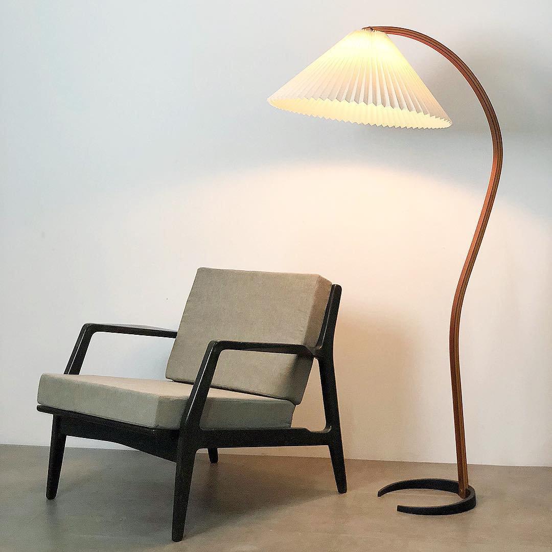Lampe de Sol Vintage Scandinave - Élégance et Chaleur dans Votre Intérieur