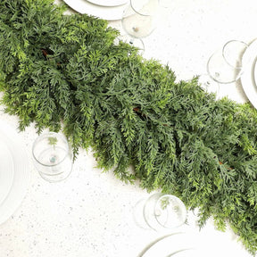 Guirlande de Noël en Cyprès - Décoration Élégante avec Lumières LED