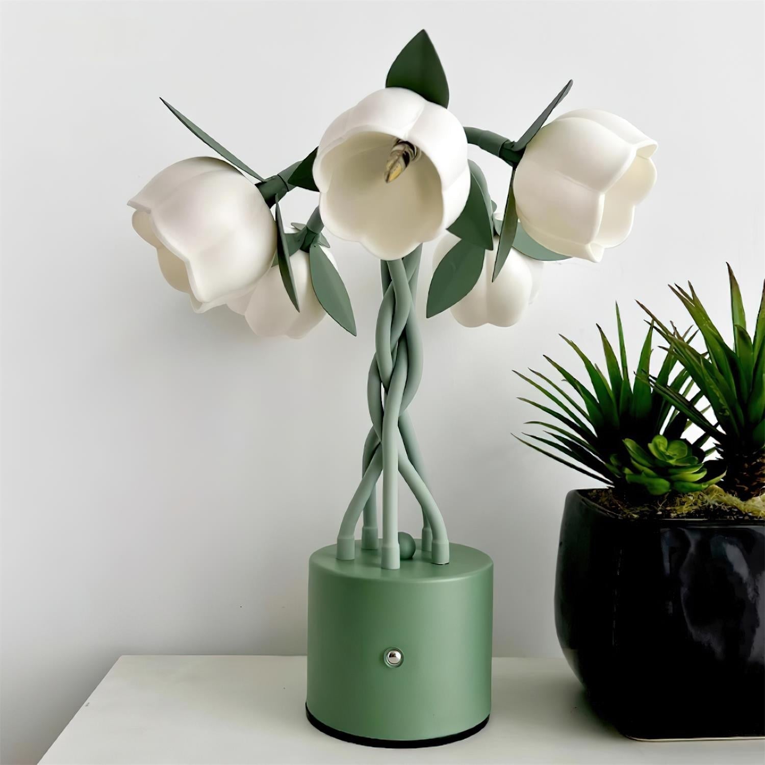 Lampe de Table Florale Sculpturale - Éclairage Élégant Inspiré par la Nature