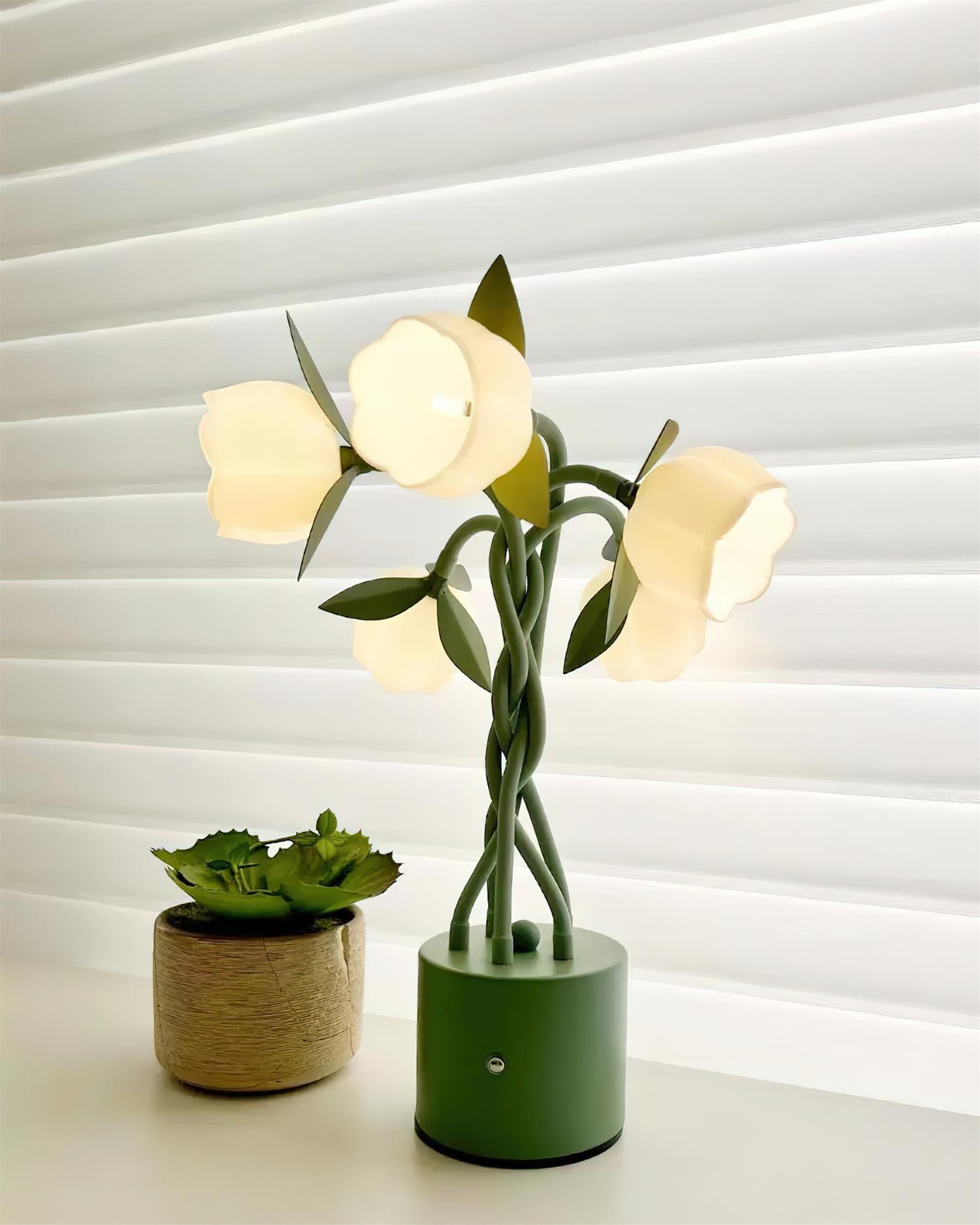 Lampe de Table Florale Sculpturale - Éclairage Élégant Inspiré par la Nature
