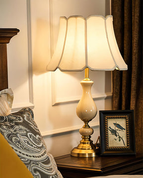 Lampe de Table en Céramique et Laiton - Élégance Intemporelle et Matériaux Premium