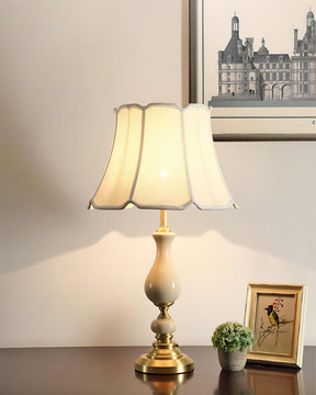 Lampe de Table en Céramique et Laiton - Élégance Intemporelle et Matériaux Premium