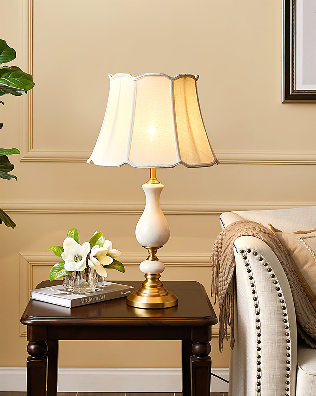 Lampe de Table en Céramique et Laiton - Élégance Intemporelle et Matériaux Premium