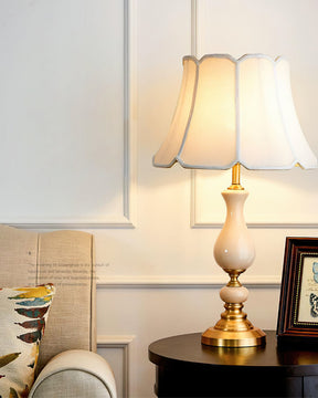 Lampe de Table en Céramique et Laiton - Élégance Intemporelle et Matériaux Premium
