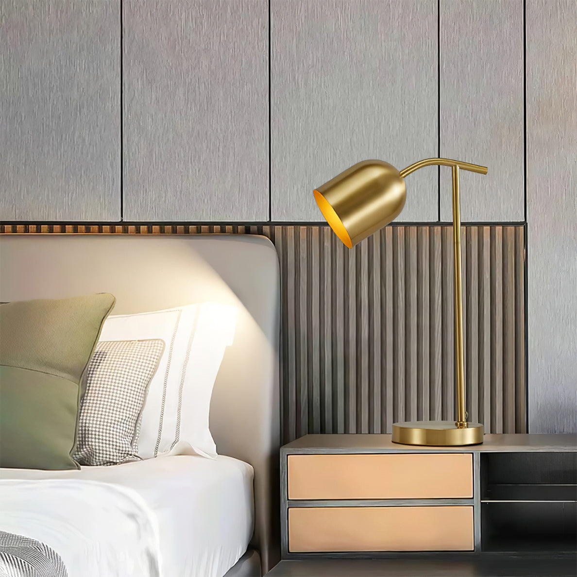 Lampe de Table en Laiton - Design Élégant et Pratique
