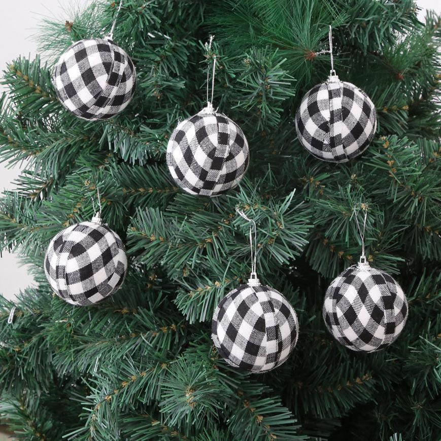 Boules de Noël à Carreaux - Décoration Festive et Chaleureuse