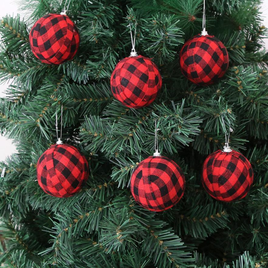 Boules de Noël à Carreaux - Décoration Festive et Chaleureuse