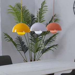 Suspension en Pot de Fleurs - Ambiance Chaleureuse et Élégante