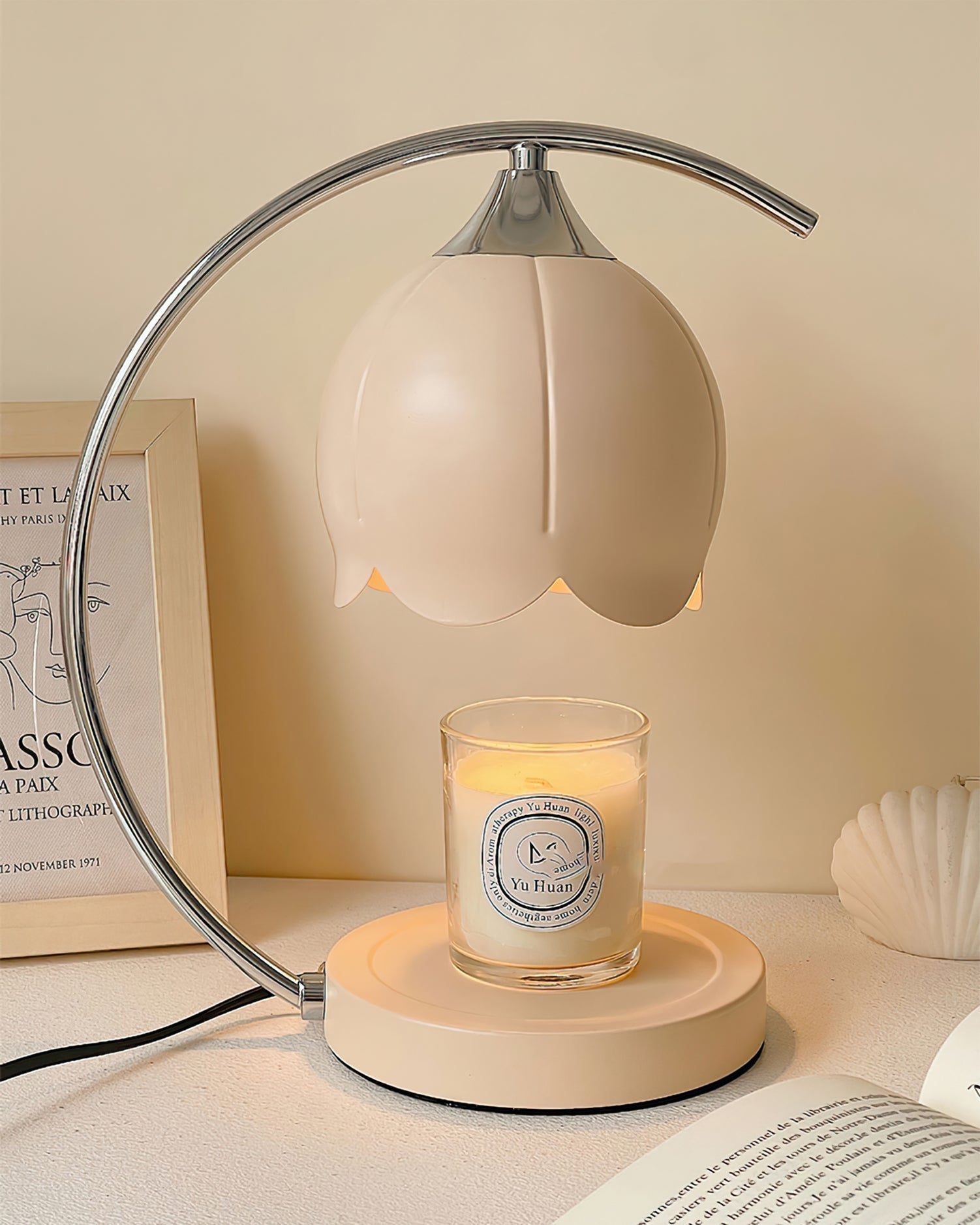 Lampe de Table Design Floral - Éclairage Raffiné et Atmosphère Chaleureuse