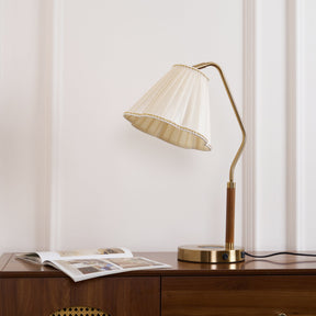 Lampe de Table en Tissu Luxe - Base Dorée et Design Élégant