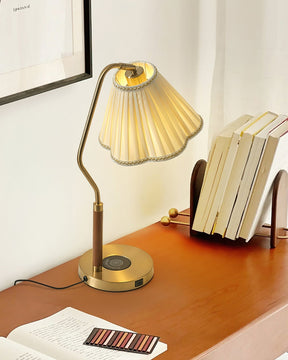 Lampe de Table en Tissu Luxe - Base Dorée et Design Élégant