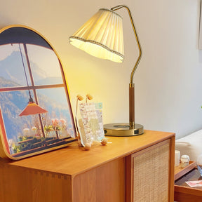 Lampe de Table en Tissu Luxe - Base Dorée et Design Élégant