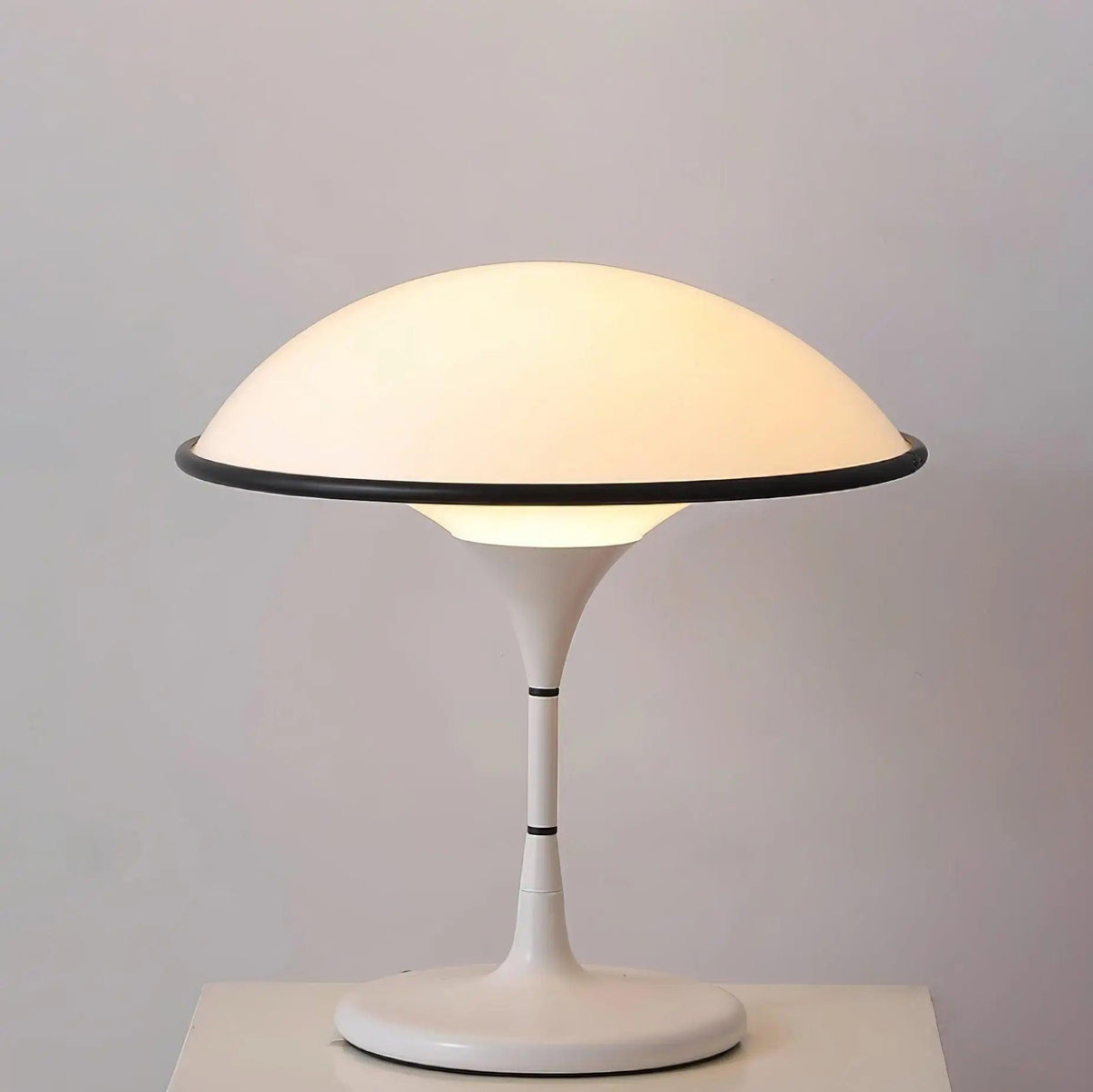 Lampe de Table Scandinave Élégante - Design Rétro et Ambiance Confortable