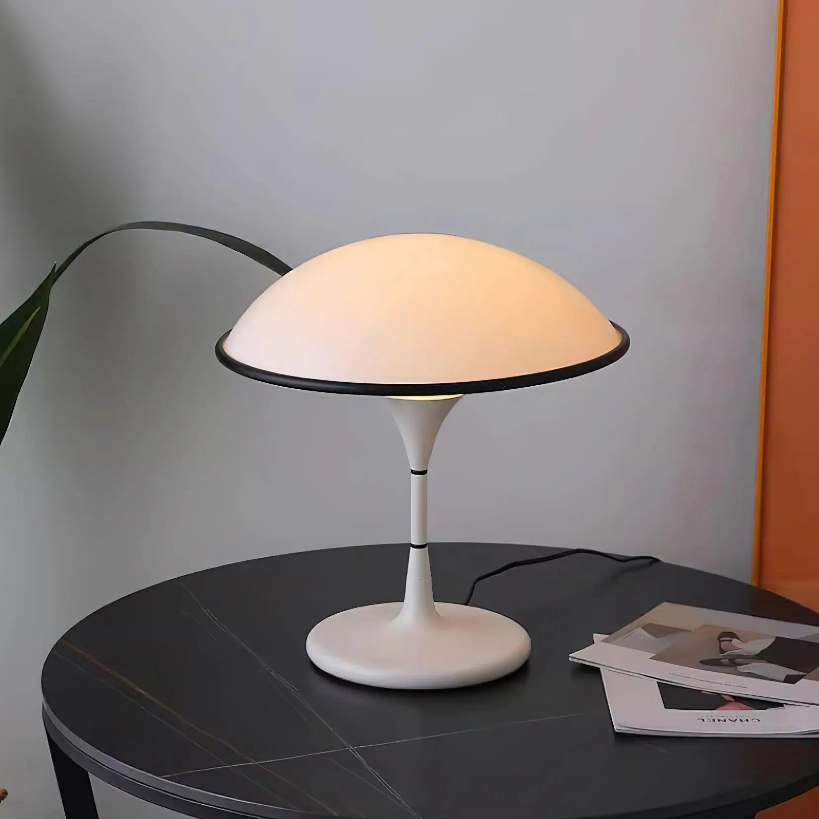 Lampe de Table Scandinave Élégante - Design Rétro et Ambiance Confortable