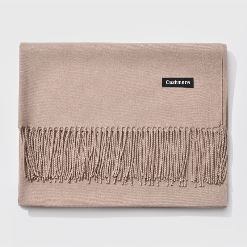 Écharpe Élégante à Franges pour Femmes - Style Monochrome et Confort Optimal