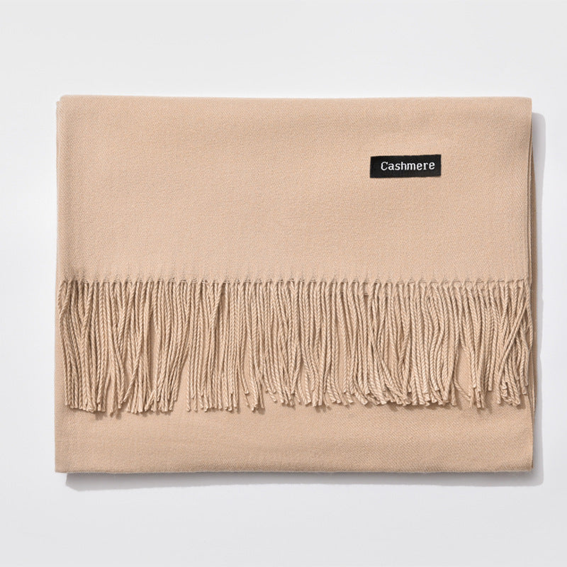 Écharpe Élégante à Franges pour Femmes - Style Monochrome et Confort Optimal