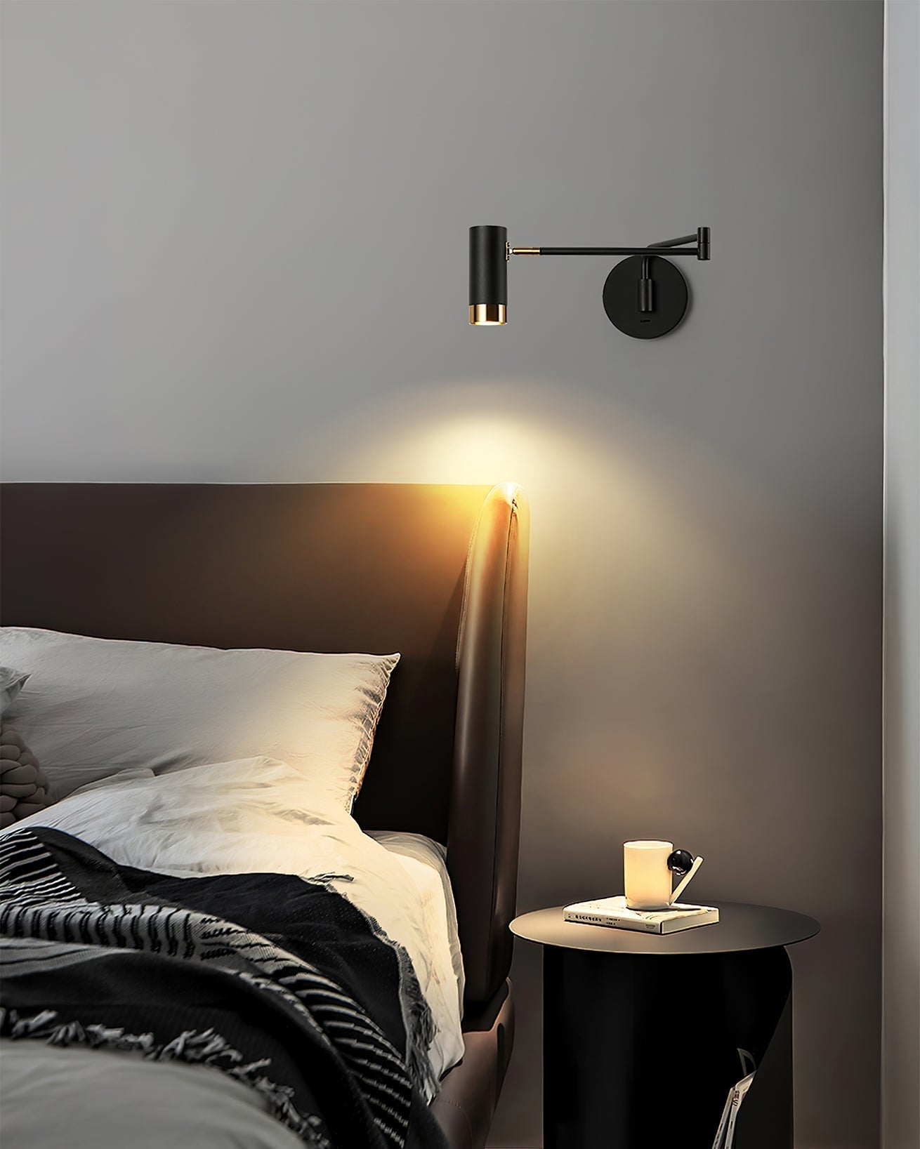 Applique Murale à Bras Ajustable - Éclairage Flexible et Économe en Énergie
