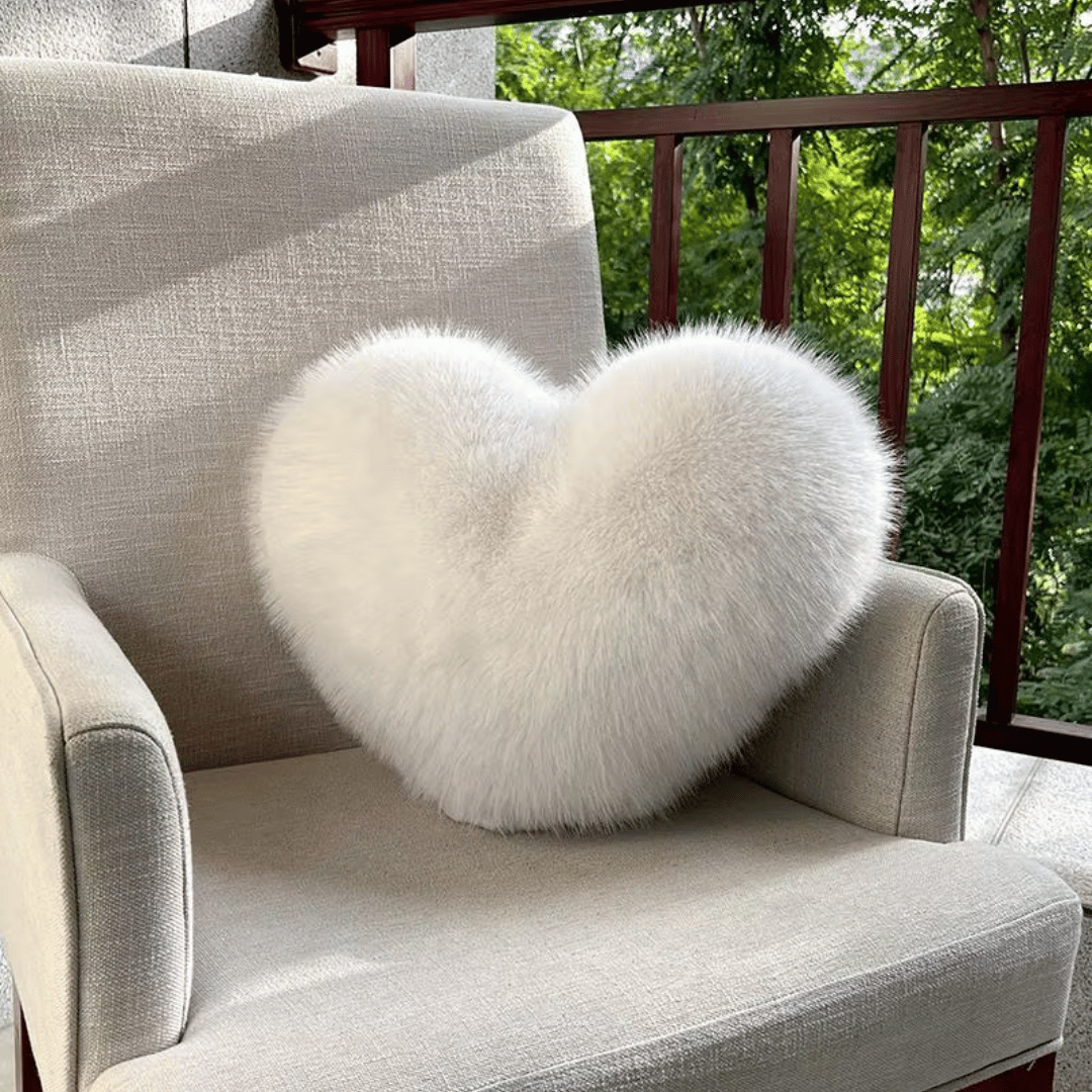 Coussin en Fausse Fourrure en Cœur | Élégant et Confortable pour Décoration Moderne