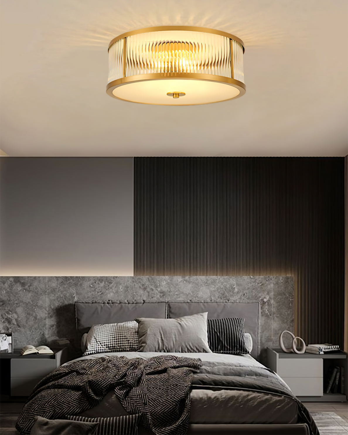 Lampe de Plafond Vintage en Laiton - Éclairage Chaleureux et Raffiné