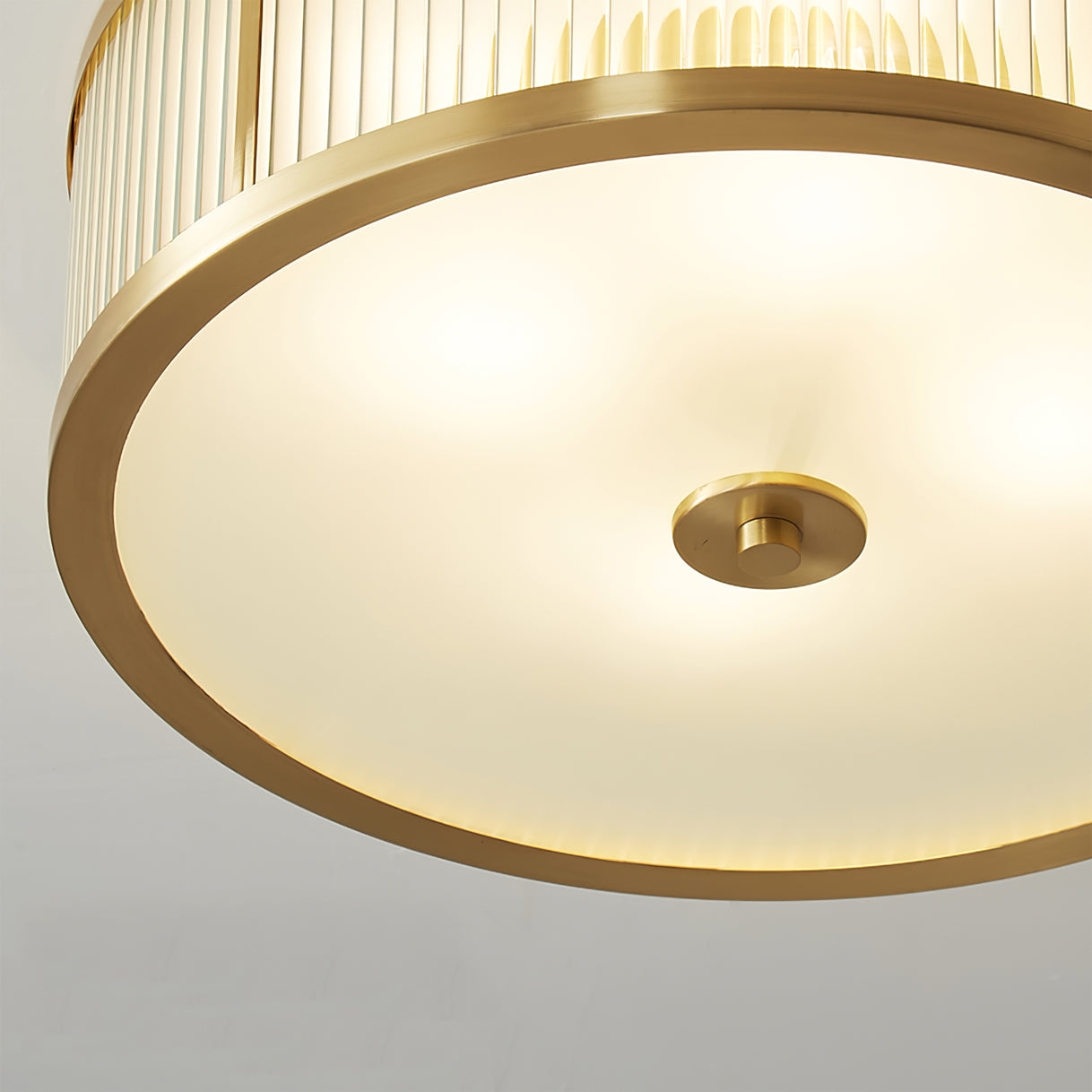 Lampe de Plafond Vintage en Laiton - Éclairage Chaleureux et Raffiné
