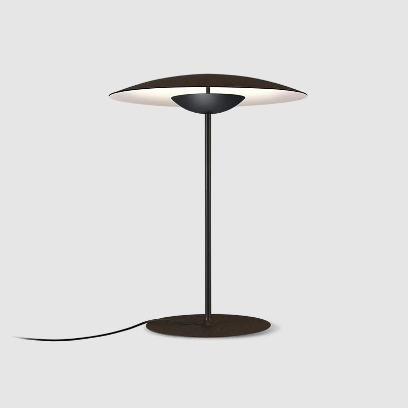 Lampe de Bureau LED Design - Éclairage Innovant et Finitions Modernes