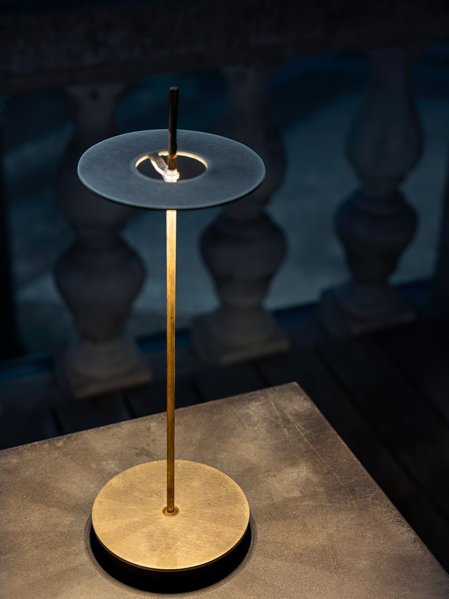 Lampe de Table Contemporaine - Charme Italien et Lumière Chaleureuse