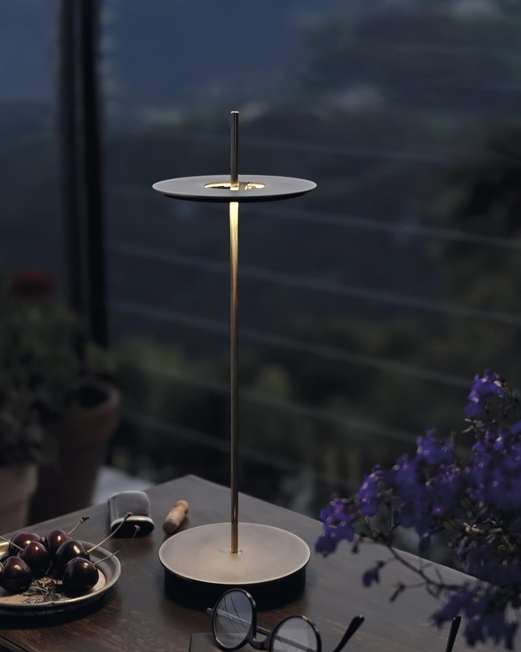 Lampe de Table Contemporaine - Charme Italien et Lumière Chaleureuse