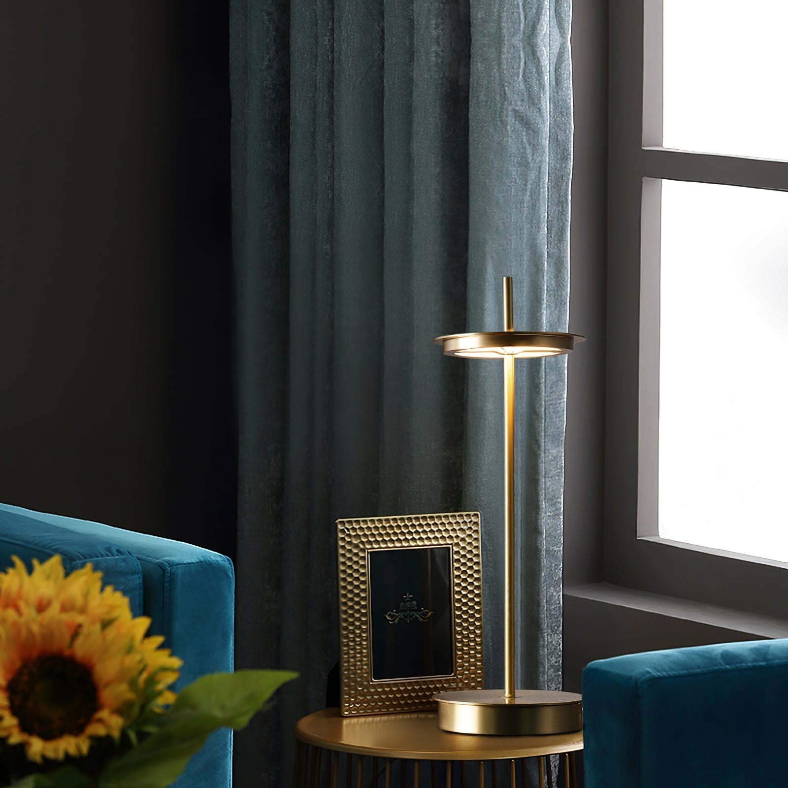 Lampe de Table Contemporaine - Charme Italien et Lumière Chaleureuse