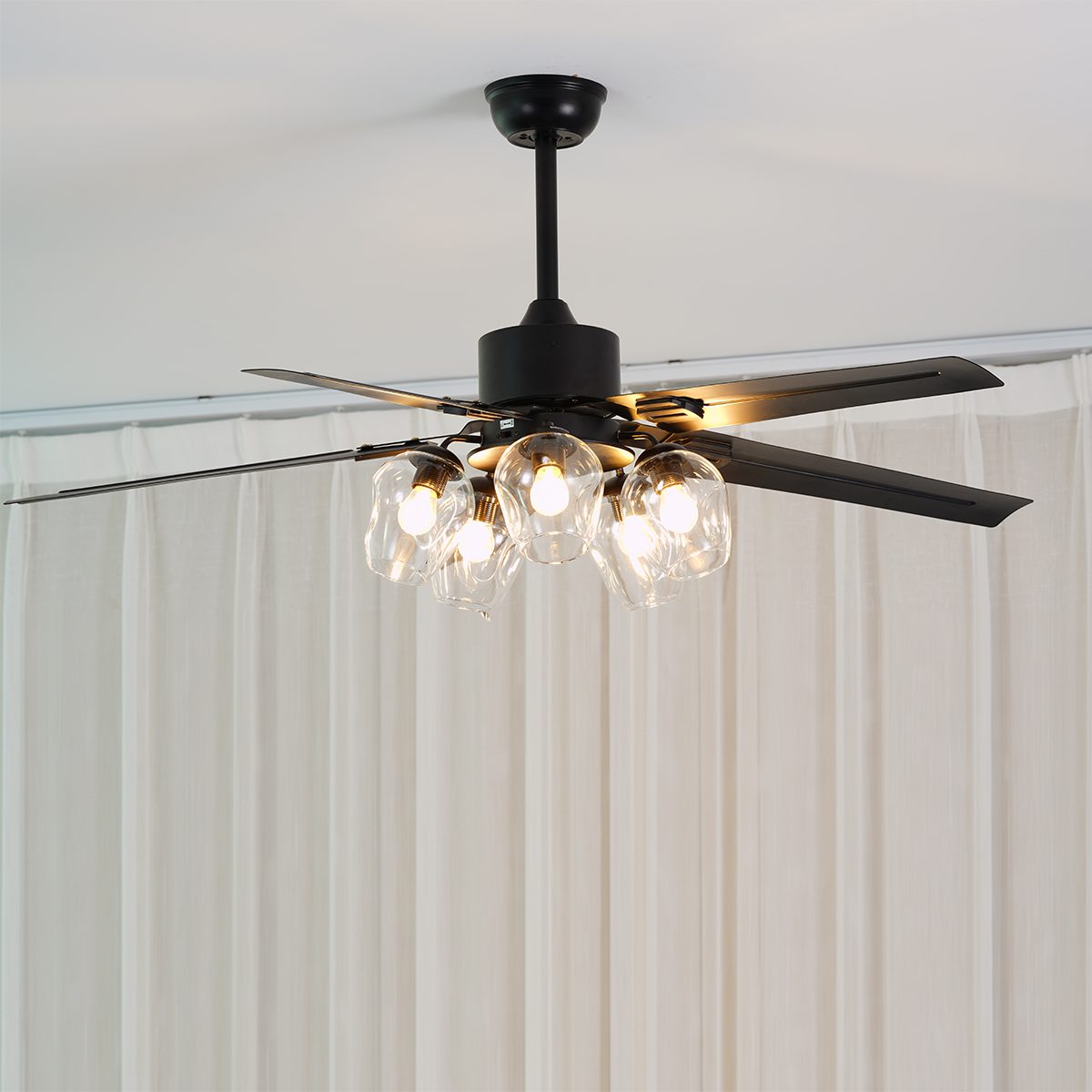 Ventilateur de Plafond en Verre - Circulation d'Air Silencieuse et Élégante