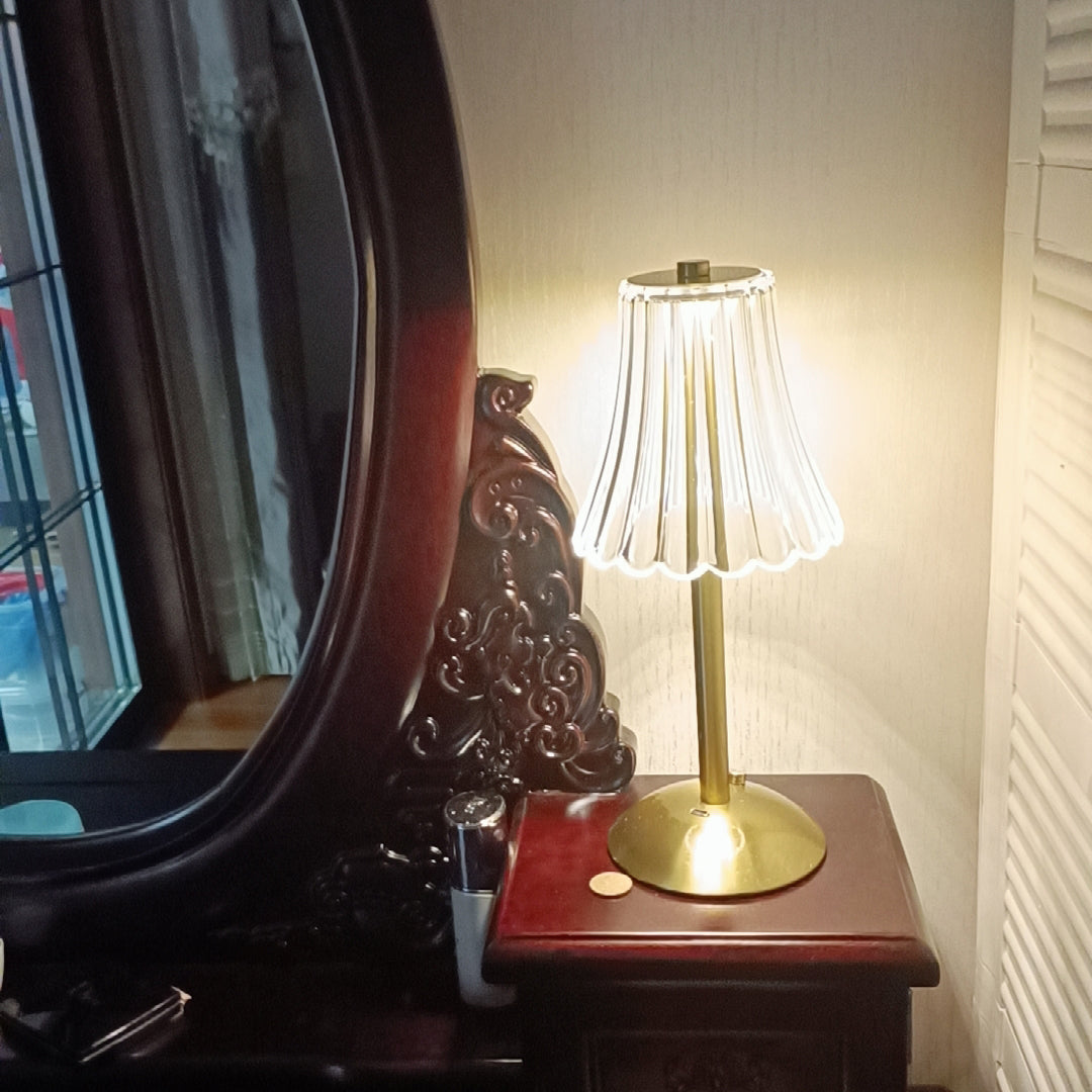 Lampe de Table Portable Élégante - Design Raffiné et Éclairage LED