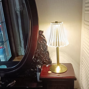 Lampe de Table Portable Élégante - Design Raffiné et Éclairage LED