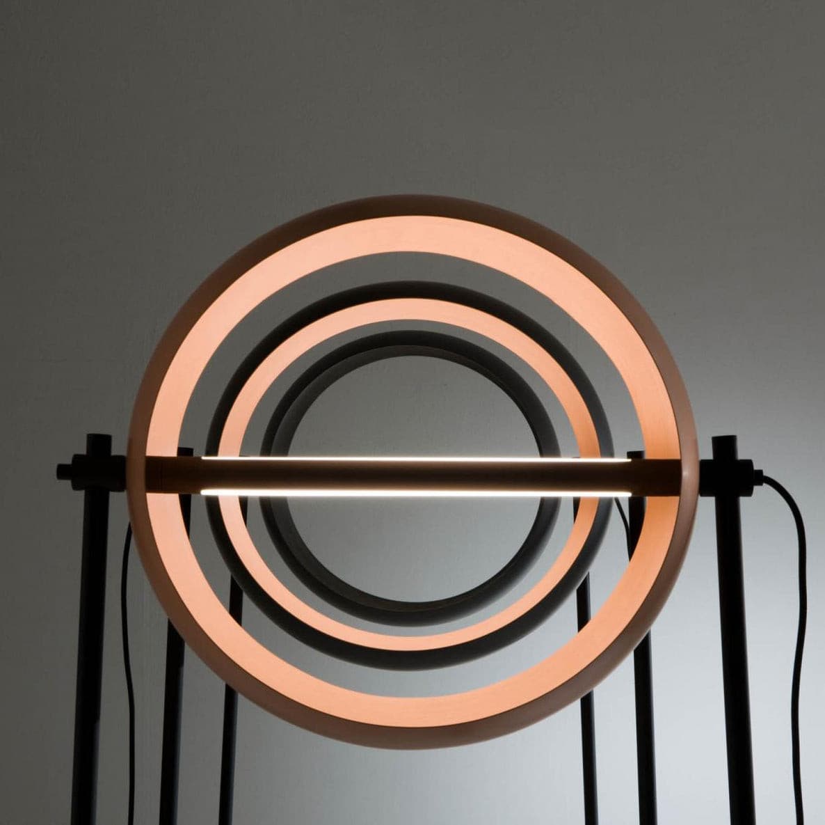 Lampe de Table Design Innovant - Abat-jour Réglable et LED Écoénergétique
