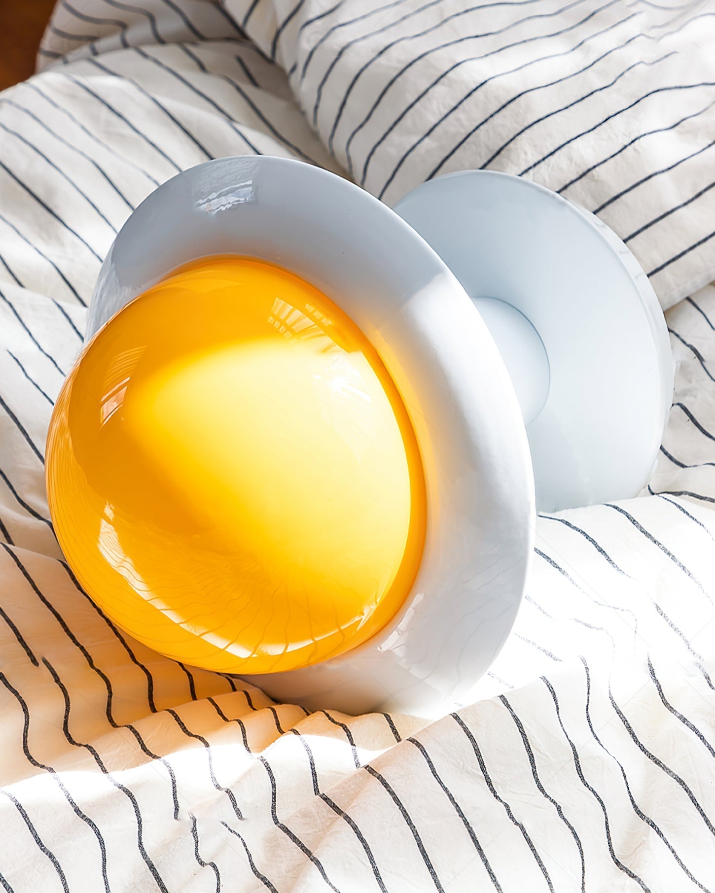 Lampe de Table Moderne en Verre - Design Unique et Atmosphère Chaleureuse