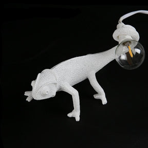 Lampe de Table en Résine Lézard - Design Unique et Éclairage Doux