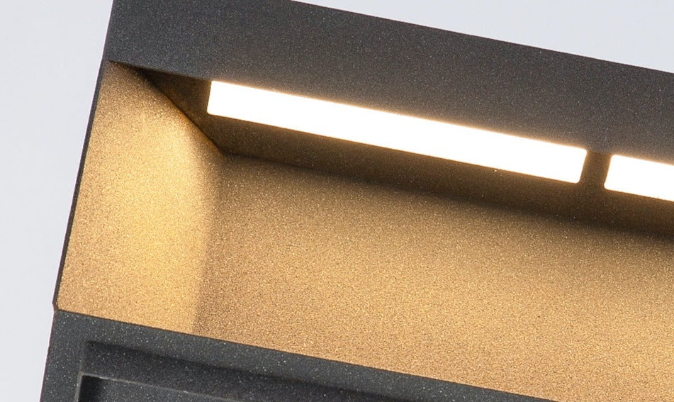 Lampe d'extérieur moderne avec capteur - Éclairage intelligent et résistant aux intempéries