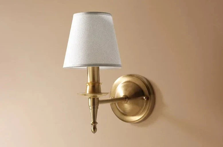 Applique Murale en Cuivre - Design Élégant avec Lumière Douce