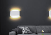 Applique Murale Étanche LED - Design Résistant aux Intempéries et Écoénergétique