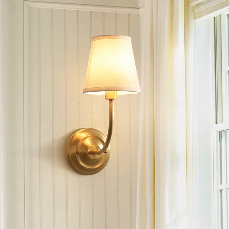Applique Murale en Cuivre - Design Élégant avec Lumière Douce