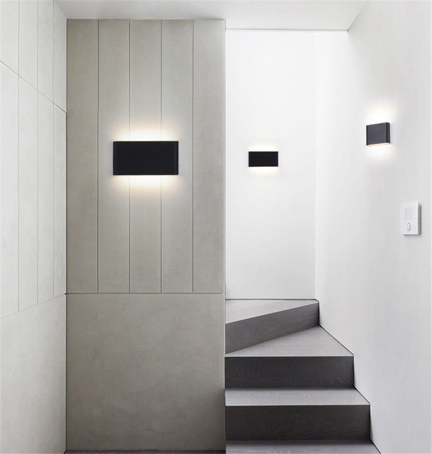 Applique Murale Étanche LED - Design Résistant aux Intempéries et Écoénergétique
