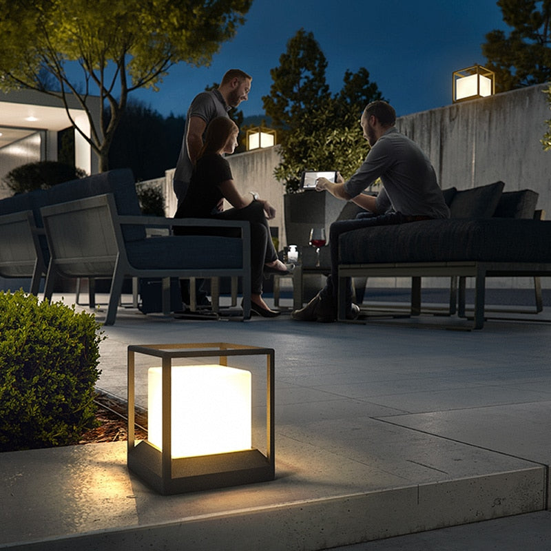 Lampe Solaire pour Terrasse - Éclairage Élégant et Écologique