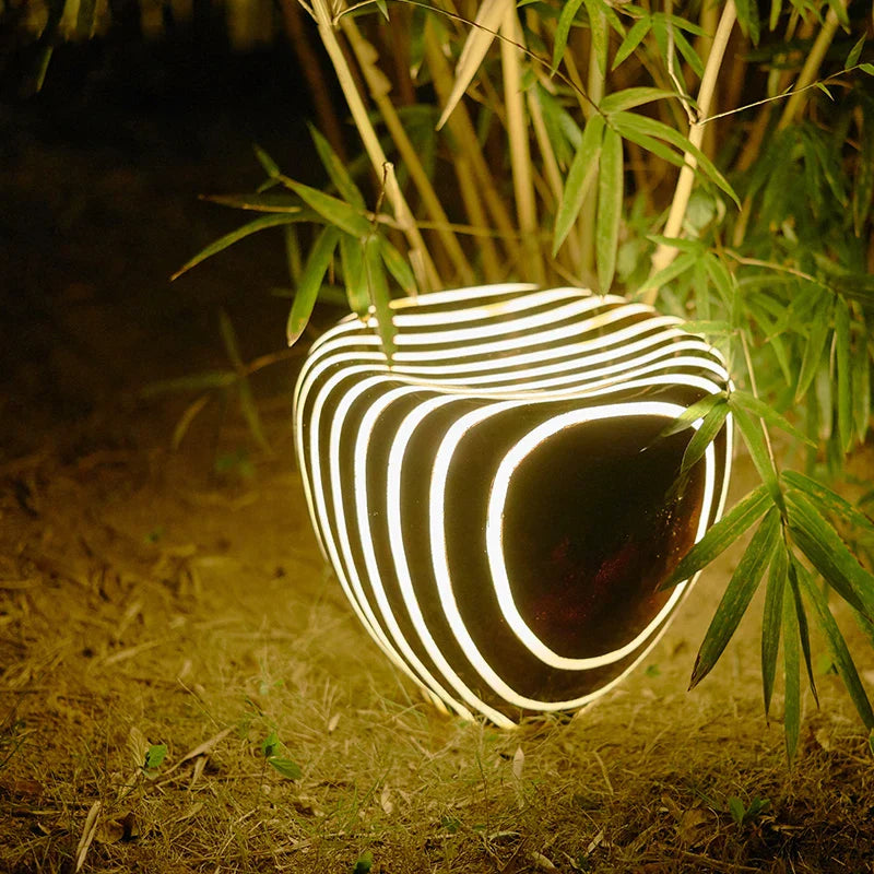 Lumière Solaire de Jardin - Design en Pierre et Résistante aux Intempéries