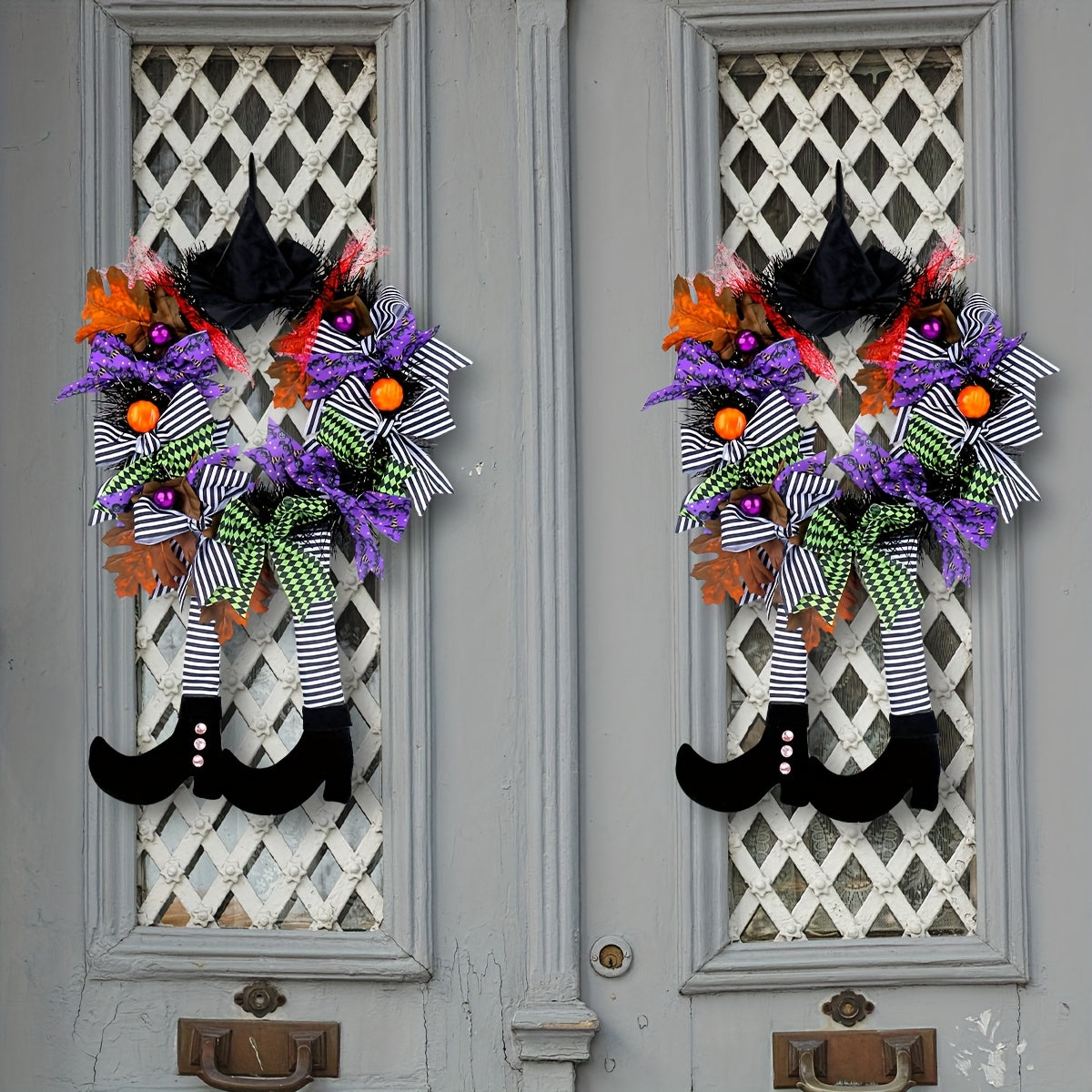 Couronne d'Halloween avec Jambes de Sorcière - Décoration Fantaisiste et Accueillante
