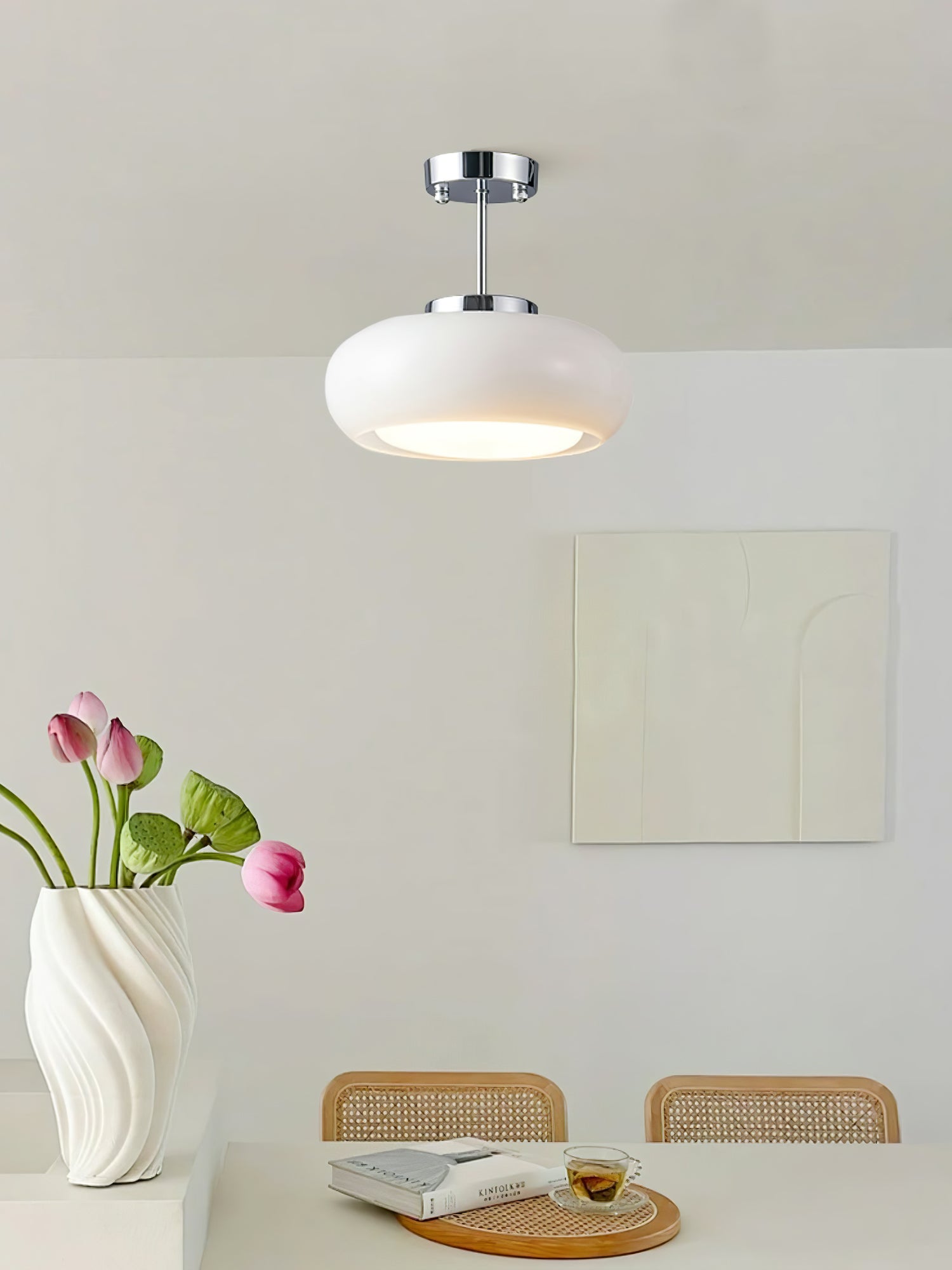 Lampe de Plafond Design Futuriste - Style Unique et Éclairage Pratique