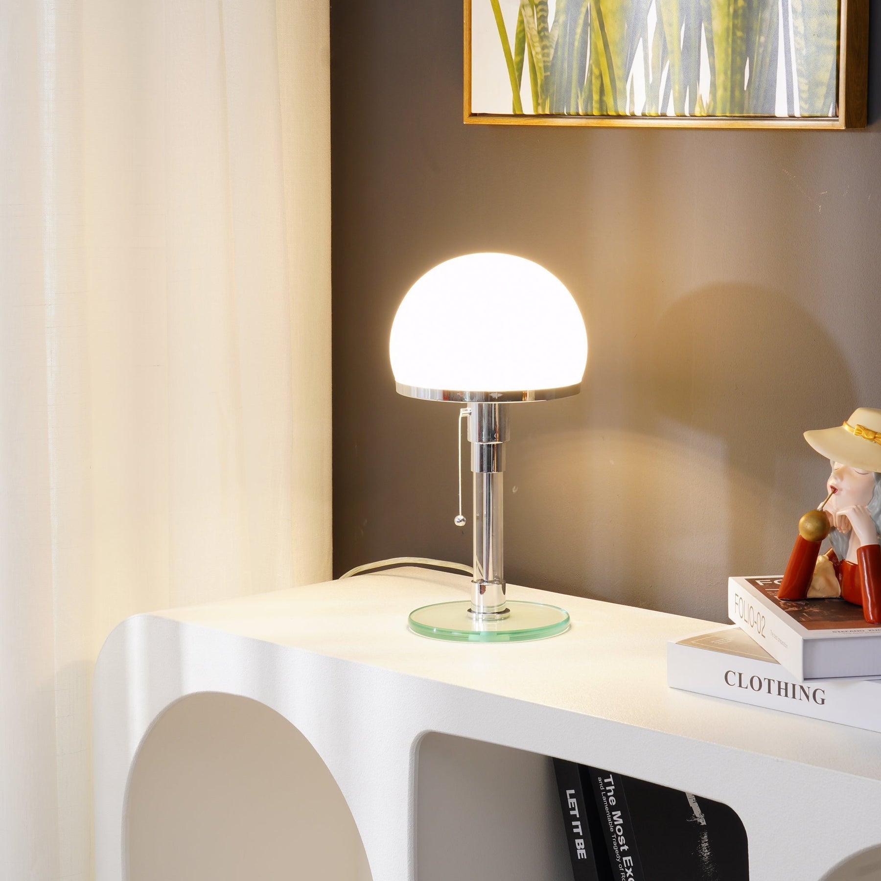 Lampe de Table Chrome Élégante - Design Hémisphérique et Surface Réfléchissante