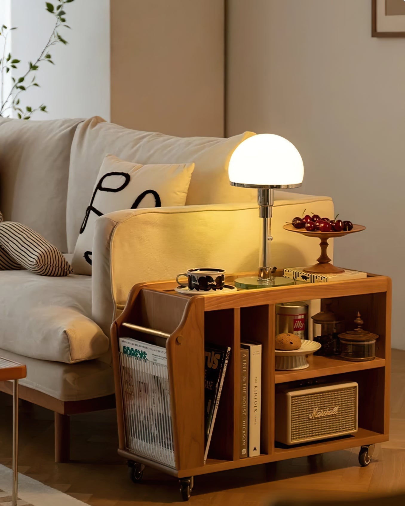 Lampe de Table Chrome Élégante - Design Hémisphérique et Surface Réfléchissante
