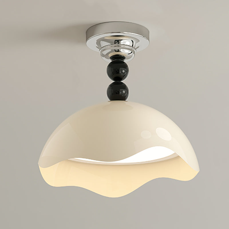 Plafonnier Moderne en Métal - Éclairage Élégant et Atmosphère Chaleureuse