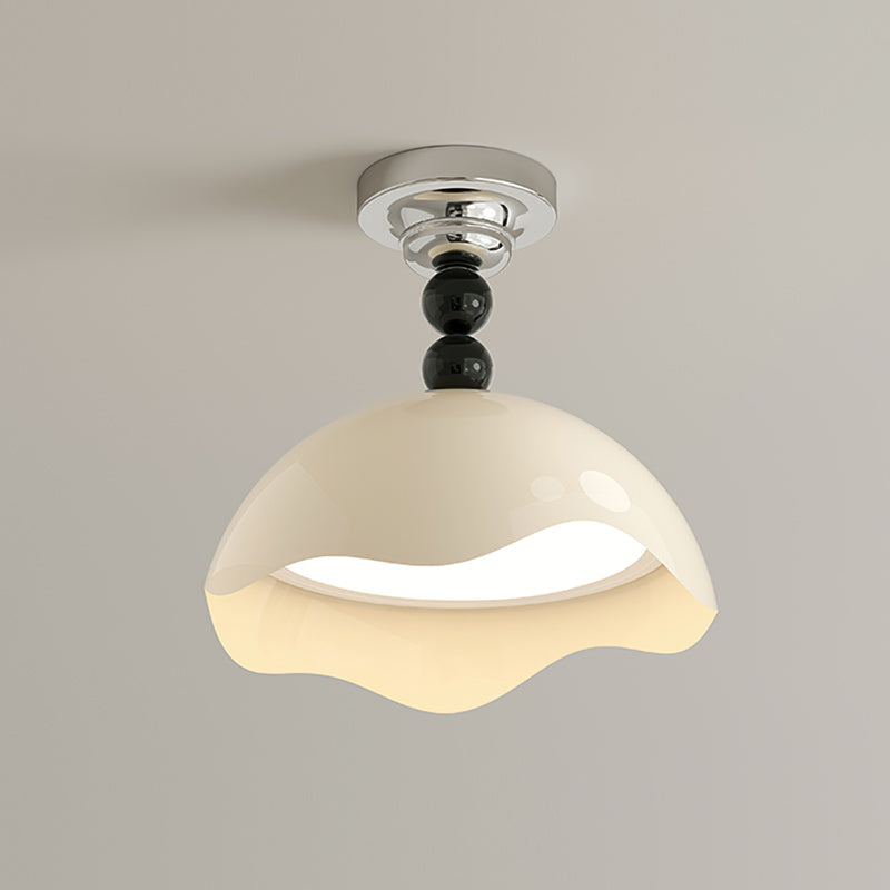 Plafonnier Moderne en Métal - Éclairage Élégant et Atmosphère Chaleureuse