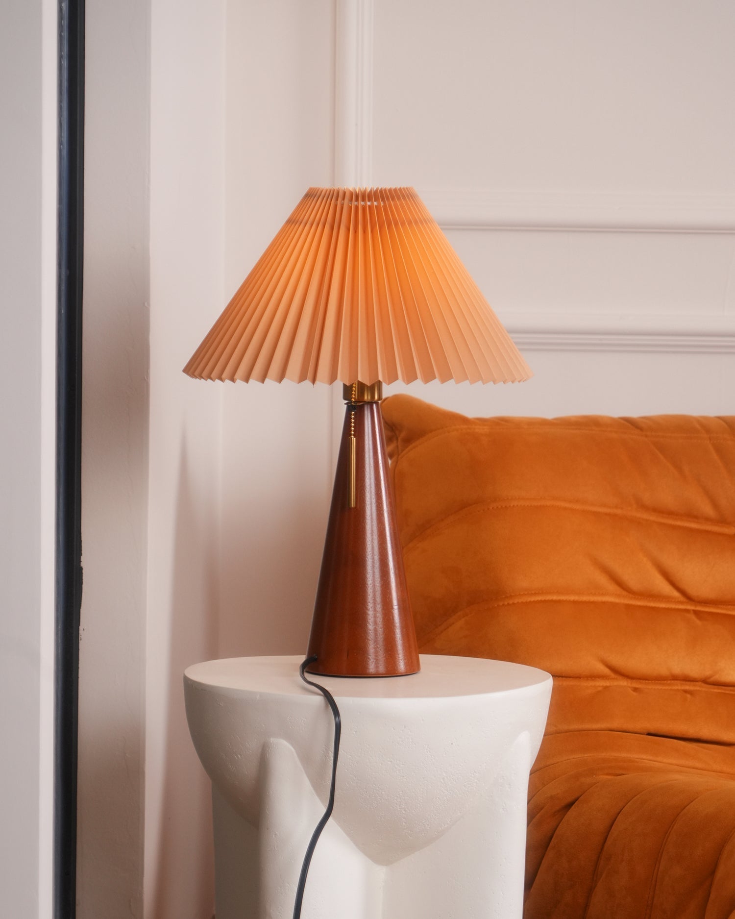 Lampe de Table en Bois et Métal - Élégance Intemporelle pour Votre Intérieur